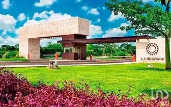 NEX-282436 - Terreno en Venta en Jardines de Rejoyada, CP 97307, Yucatán.