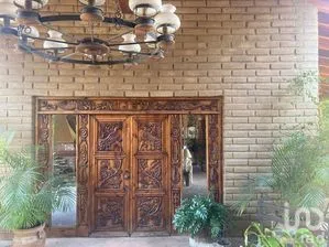 NEX-282453 - Casa en Venta, con 7 recamaras, con 7 baños, con 1000 m2 de construcción en Tepoztlán Centro, CP 62520, Morelos.