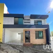 NEX-181889 - Casa en Venta, con 3 recamaras, con 2 baños, con 165 m2 de construcción en Santa Rosa, CP 91095, Veracruz de Ignacio de la Llave.