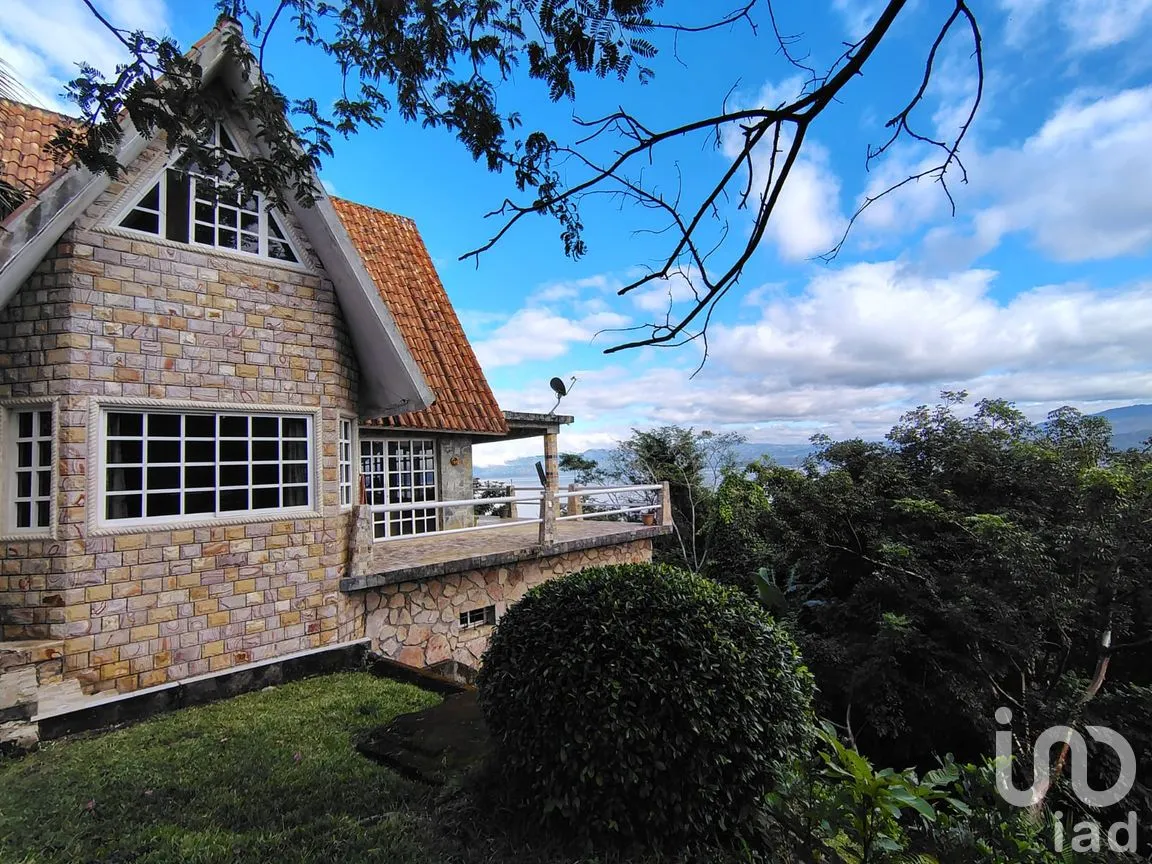 Casa en Venta en El Mirador, Catemaco, Veracruz de Ignacio de la Llave | NEX-240459 | iad México | Foto 2 de 50