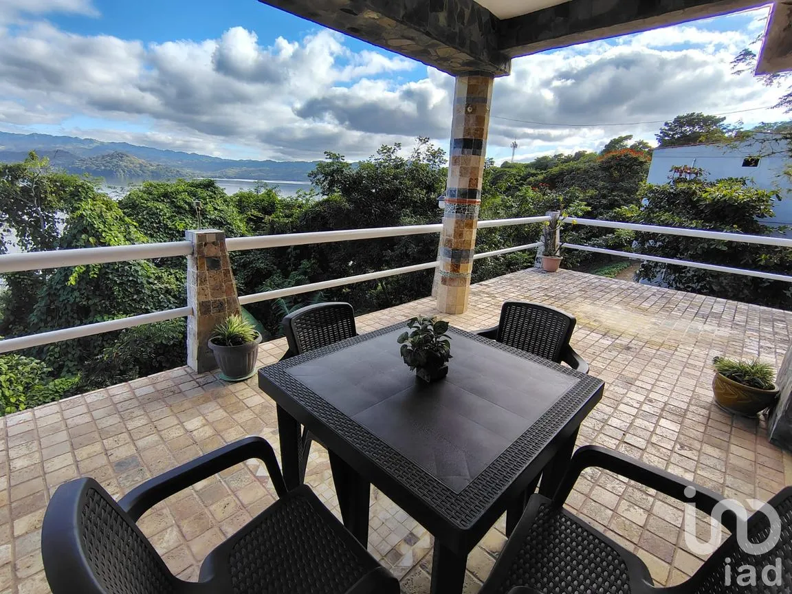 Casa en Venta en El Mirador, Catemaco, Veracruz de Ignacio de la Llave | NEX-240459 | iad México | Foto 23 de 50