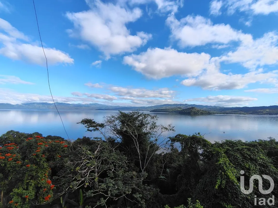 Casa en Venta en El Mirador, Catemaco, Veracruz de Ignacio de la Llave | NEX-240459 | iad México | Foto 4 de 50