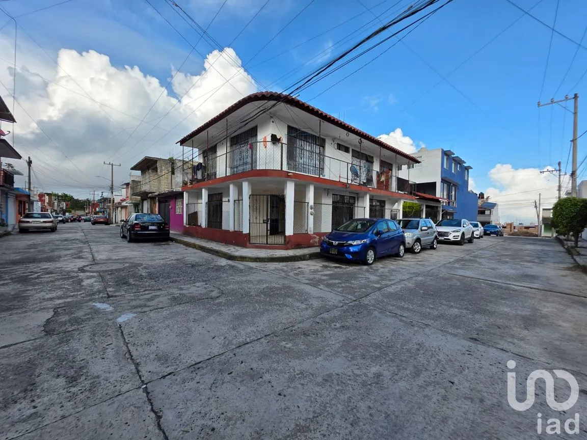 Casa en Venta en Constituyentes, Xalapa, Veracruz de Ignacio de la Llave | NEX-265234 | iad México | Foto 2 de 15
