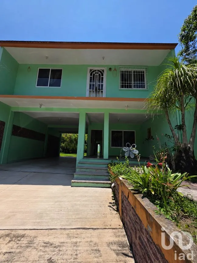 Casa en Venta en La Pitaya, Coatepec, Veracruz de Ignacio de la Llave | NEX-299263 | iad México | Foto 4 de 28