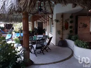 NEX-207029 - Casa en Venta, con 4 recamaras, con 4 baños en Costa Azul, CP 39850, Guerrero.