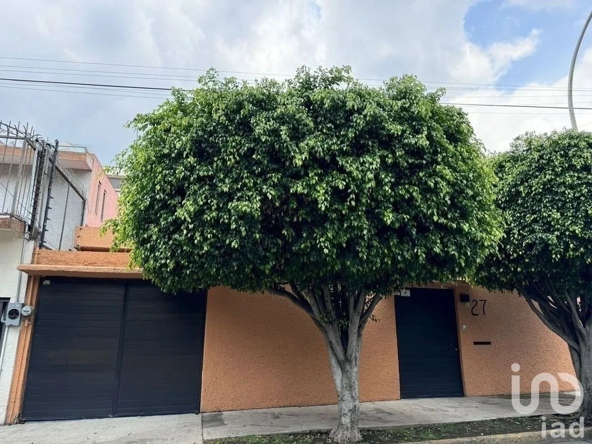 Casa en Venta en Lomas de Tecamachalco, Naucalpan de Juárez, Estado De México | NEX-232129 | iad México | Foto 3 de 24