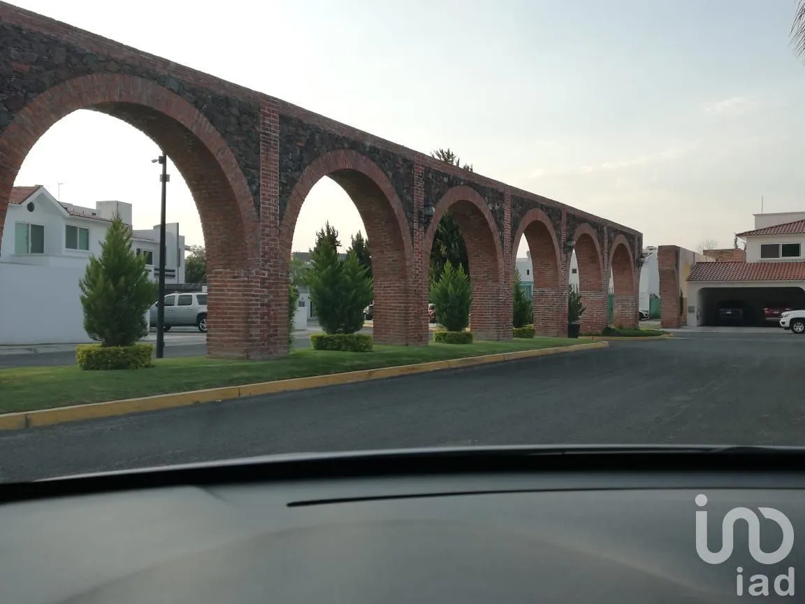 Casa en Venta en Hacienda Real Tejeda, Corregidora, Querétaro | NEX-266917 | iad México | Foto 2 de 15