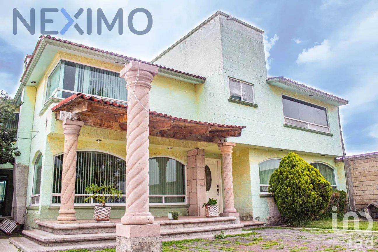 Casa en Venta en Llano Grande, Metepec, México | NEX-10028 | iad México | Foto 2 de 24