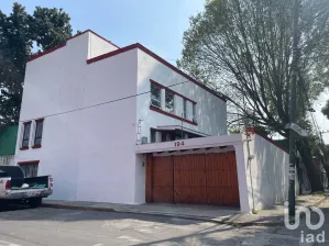NEX-184140 - Casa en Venta, con 3 recamaras, con 2 baños, con 296 m2 de construcción en San Lucas, CP 04030, Ciudad de México.