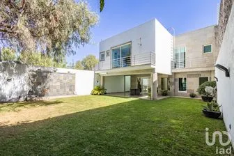 NEX-192481 - Casa en Venta, con 3 recamaras, con 3 baños, con 472 m2 de construcción en Valle de Tepepan, CP 14646, Ciudad de México.
