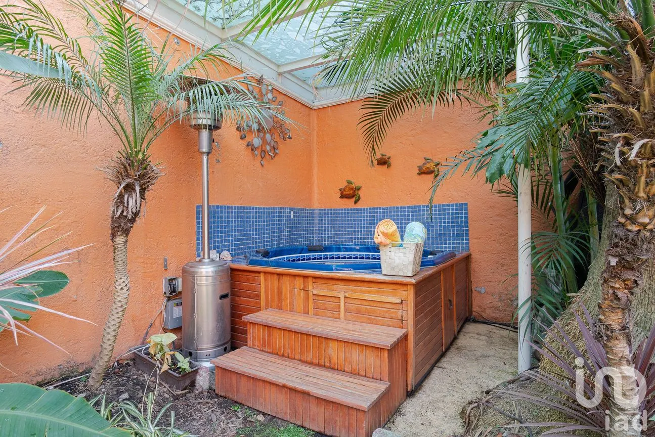 Casa en Venta en San Pablo Tepetlapa, Coyoacán, Ciudad de México | NEX-239534 | iad México | Foto 2 de 19