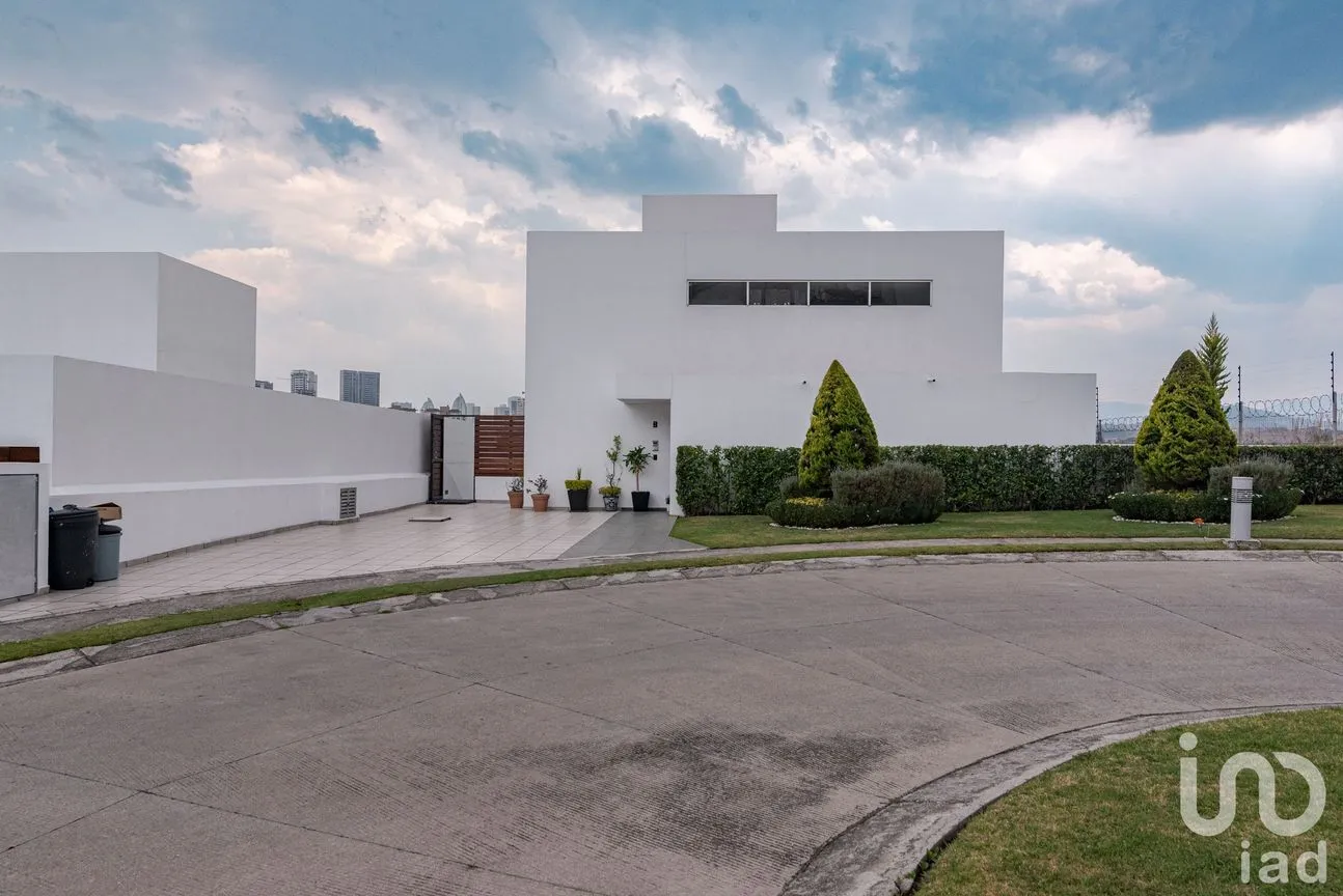 Casa en Venta en Bosque Real, Huixquilucan, México | NEX-245046 | iad México | Foto 1 de 24