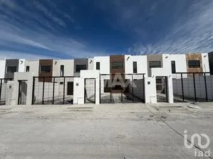 NEX-288548 - Casa en Venta, con 2 recamaras, con 1 baño, con 89.4 m2 de construcción en Villa Florida, CP 88715, Tamaulipas.