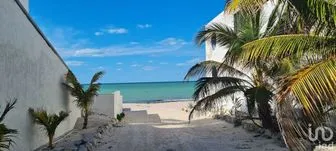 NEX-208542 - Casa en Venta, con 3 recamaras, con 4 baños, con 188 m2 de construcción.