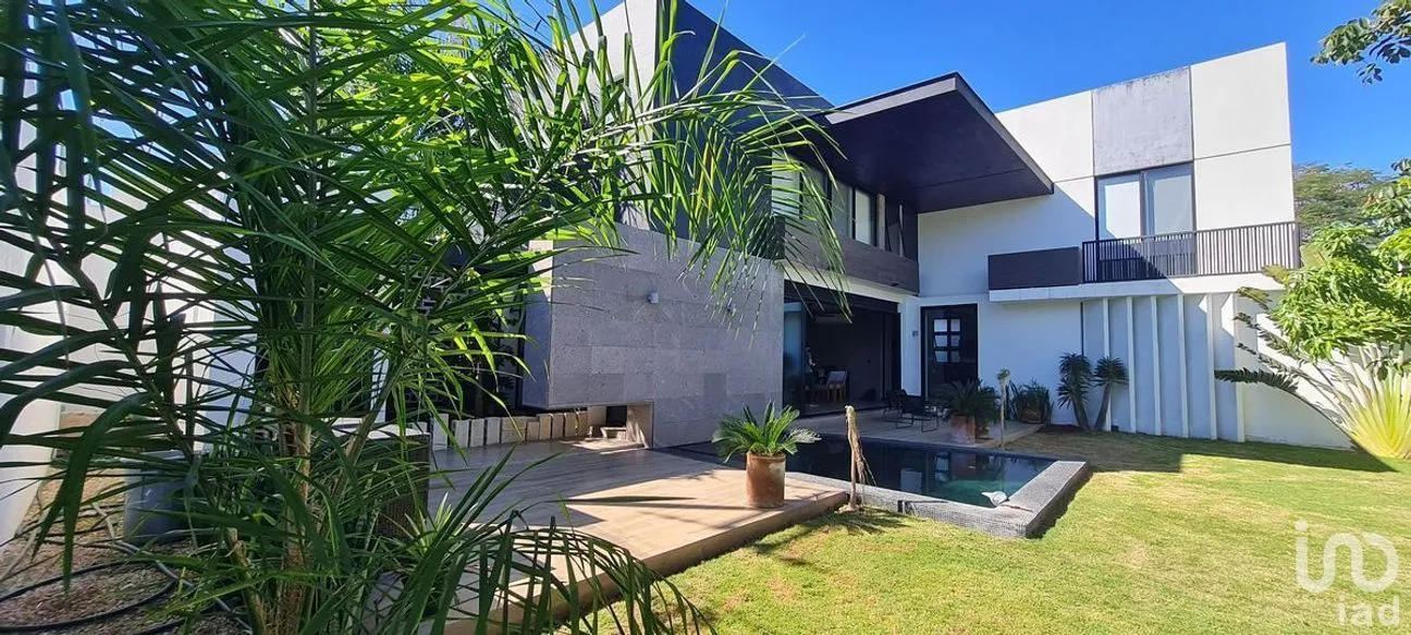 Casa en Venta en Santa Rita Cholul, Mérida, Yucatán | NEX-268484 | iad México | Foto 1 de 21