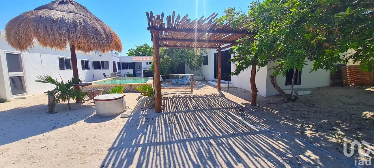 Casa en Venta en Chelem, Progreso, Yucatán | NEX-268526 | iad México | Foto 1 de 37