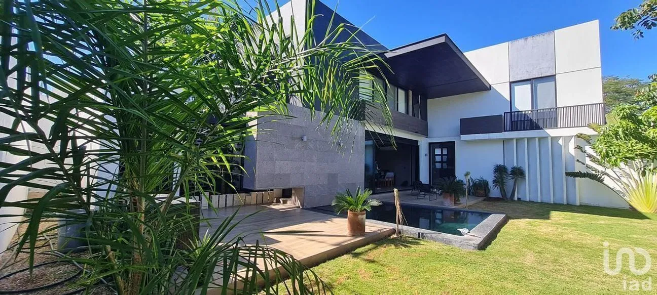 Casa en Venta en Santa Rita Cholul, Mérida, Yucatán | NEX-268852 | iad México | Foto 1 de 21