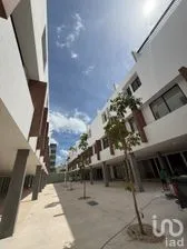 NEX-276549 - Departamento en Venta, con 1 recamara, con 1 baño, con 53 m2 de construcción en Montebello, CP 97113, Yucatán.