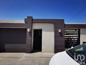 NEX-228281 - Casa en Venta, con 3 recamaras, con 2 baños, con 126 m2 de construcción en Valle Verde, CP 22839, Baja California.