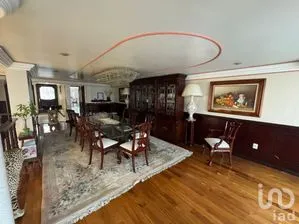 NEX-274482 - Casa en Venta, con 3 recamaras, con 3 baños, con 505 m2 de construcción en Ciudad Satélite, CP 53100, Estado de México.