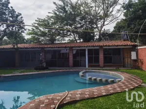 NEX-73223 - Casa en Venta, con 4 recamaras, con 3 baños, con 270 m2 de construcción en Huertos de Ticumán, CP 62773, Morelos.