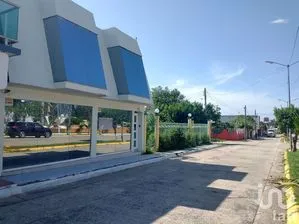 NEX-199804 - Oficina en Renta, con 2 baños, con 332 m2 de construcción en Petrolera, CP 96850, Veracruz.