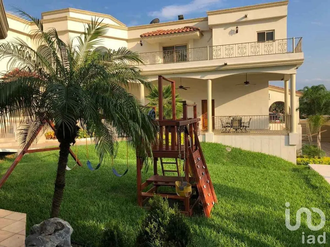 Casa en Venta en Portal del Huajuco, Monterrey, Nuevo León | NEX-270365 | iad México | Foto 2 de 22