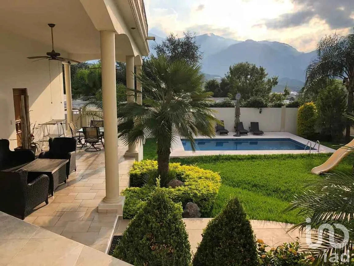 Casa en Venta en Portal del Huajuco, Monterrey, Nuevo León | NEX-270365 | iad México | Foto 4 de 22