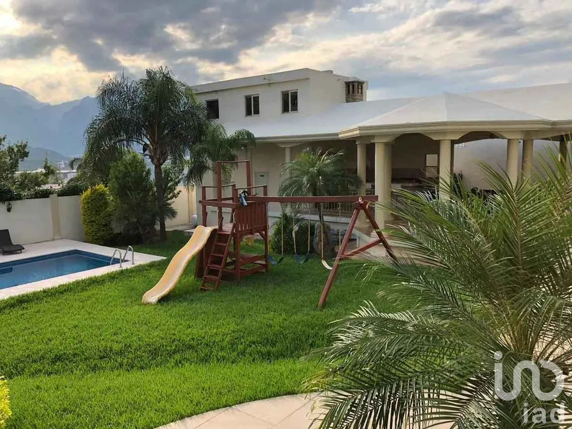 Casa en Venta en Portal del Huajuco, Monterrey, Nuevo León | NEX-270365 | iad México | Foto 7 de 22