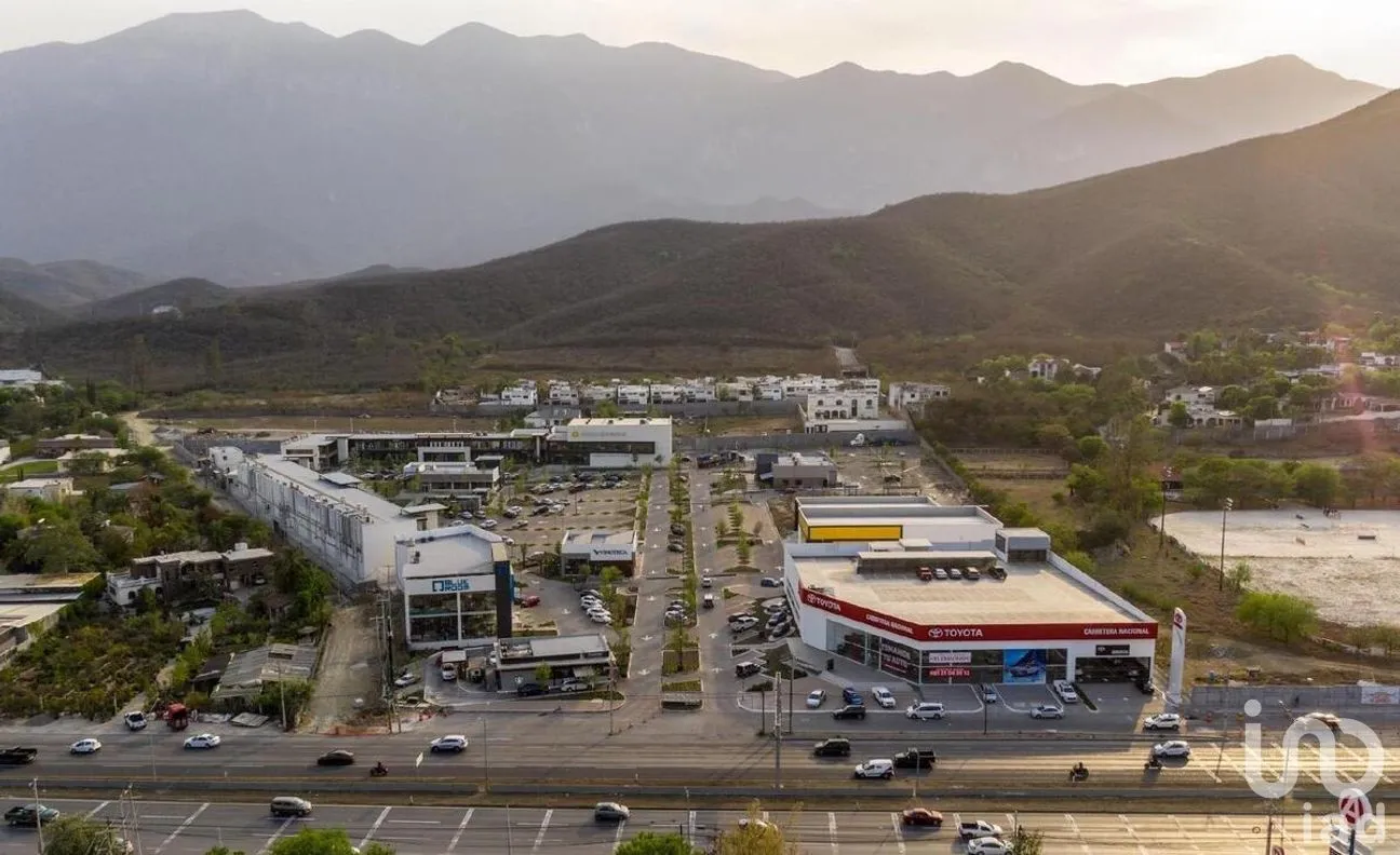 Local en Renta en El Uro, Monterrey, Nuevo León | NEX-275611 | iad México | Foto 1 de 21