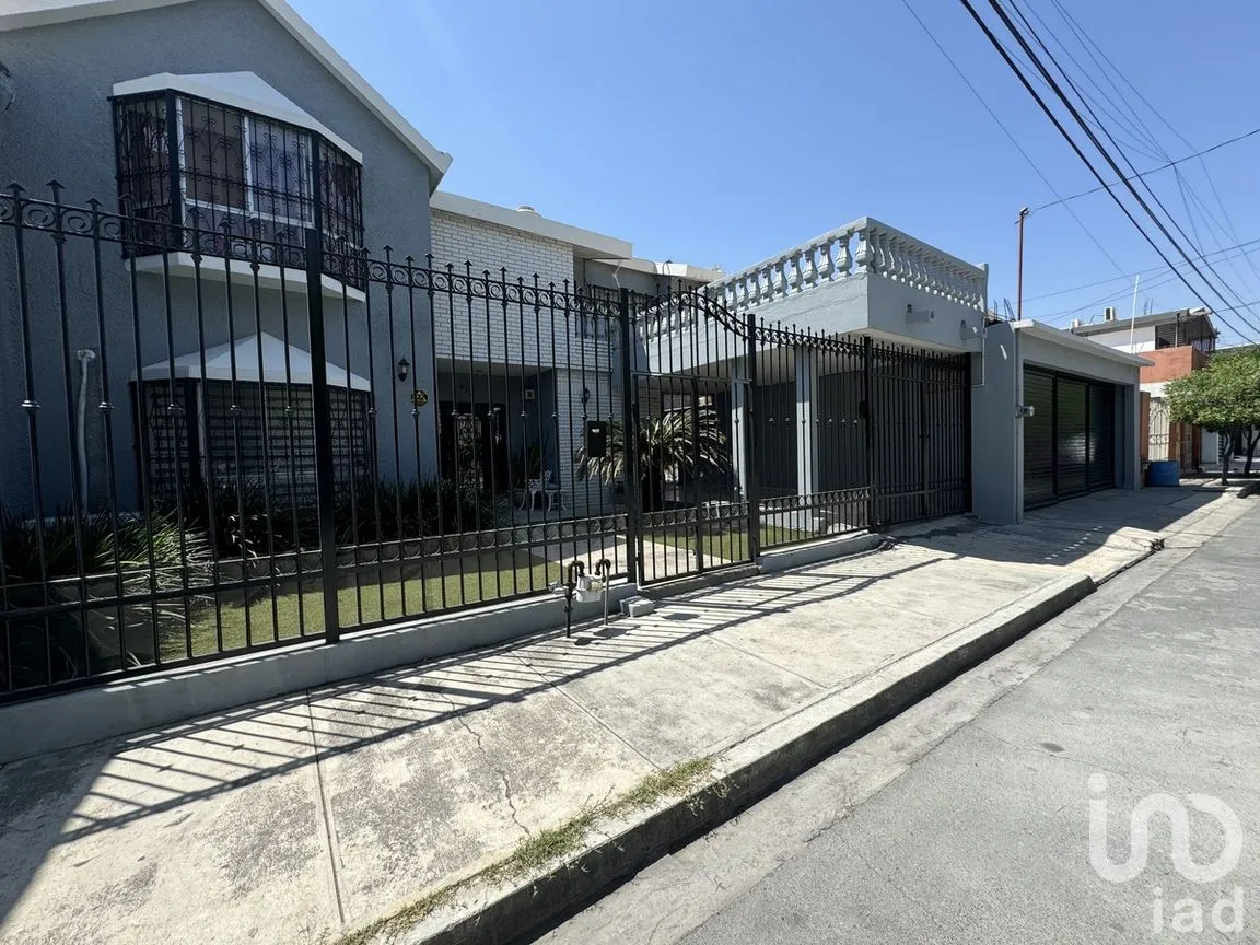 Casa en Venta en Las Puentes Sector 10, San Nicolás de los Garza, Nuevo León | NEX-282689 | iad México | Foto 1 de 21