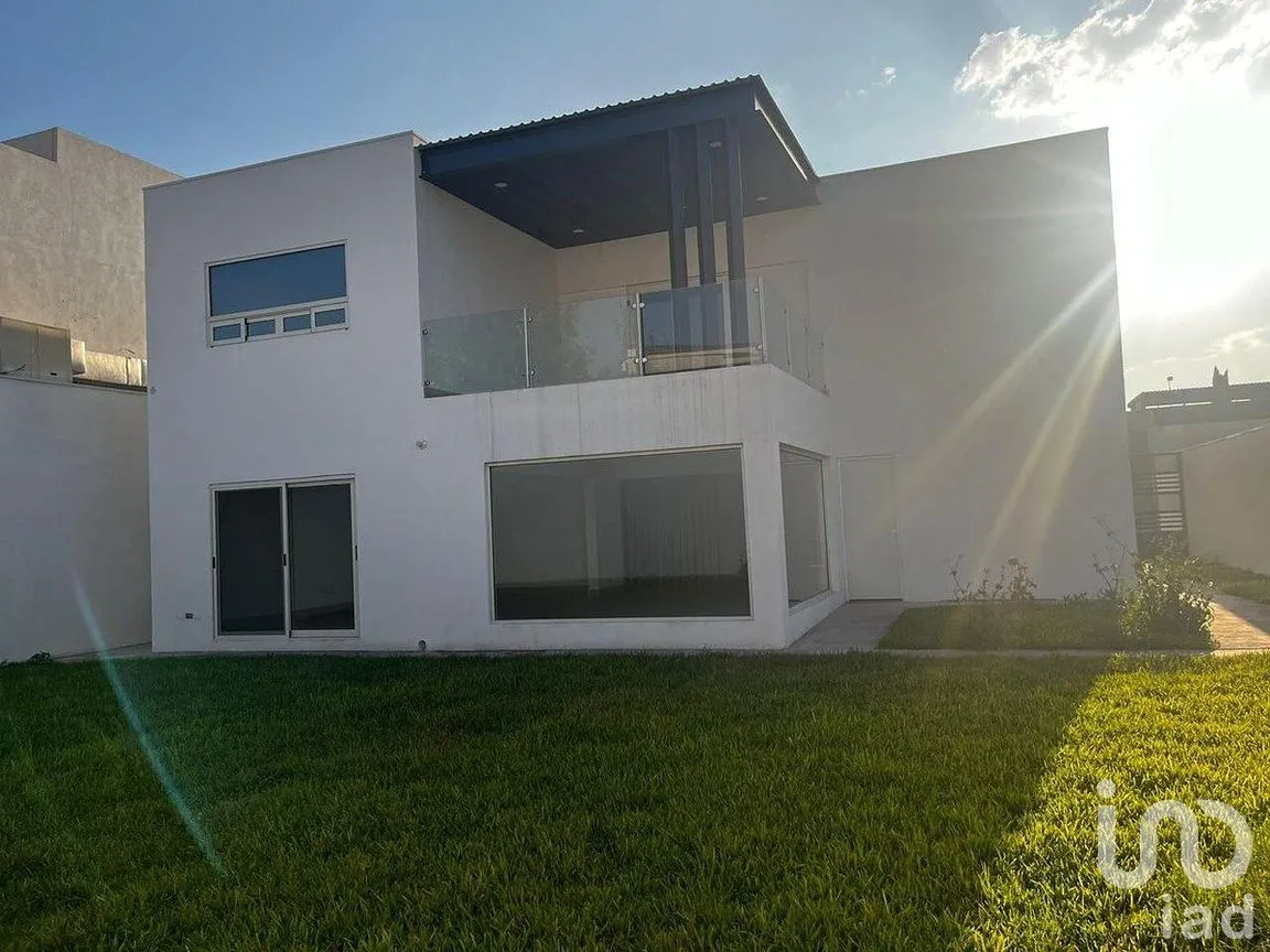 Casa en Venta en Country Club, Saltillo, Coahuila | NEX-284928 | iad México | Foto 1 de 37