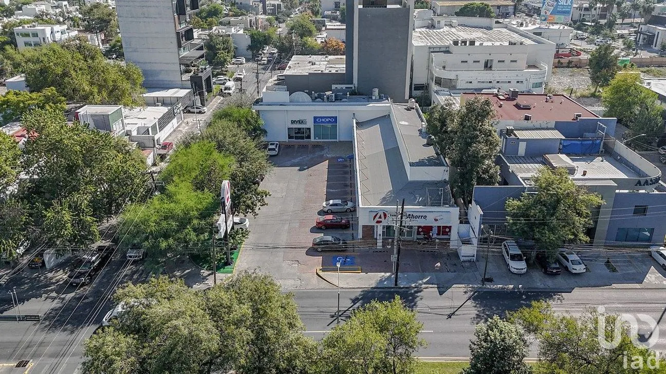 Local en Renta en Del Valle, San Pedro Garza García, Nuevo León | NEX-288523 | iad México | Foto 2 de 4