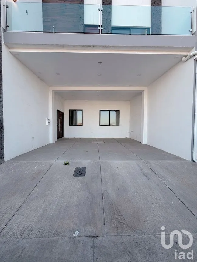 Casa en Venta en Estrella del Pacífico, Tijuana, Baja California | NEX-277027 | iad México | Foto 2 de 50