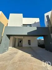 NEX-152742 - Casa en Venta, con 3 recamaras, con 4 baños, con 244 m2 de construcción en Balancá Residencial, CP 32500, Chihuahua.