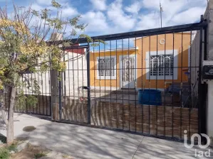 NEX-159235 - Casa en Venta, con 3 recamaras, con 1 baño, con 74 m2 de construcción en Urbivilla del Cedro, CP 32575, Chihuahua.