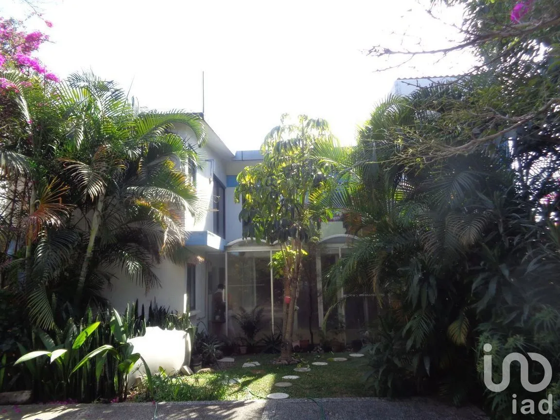 Casa en Venta en Vista Hermosa, Cuernavaca, Morelos | NEX-113270 | iad México | Foto 2 de 4