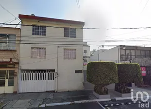 NEX-226134 - Casa en Venta, con 3 recamaras, con 3 baños, con 262.5 m2 de construcción.