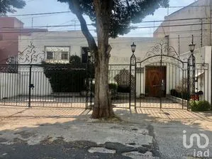 NEX-228190 - Casa en Renta, con 3 recamaras, con 2 baños, con 500 m2 de construcción en Lomas de Tecamachalco, CP 53950, Estado De México.