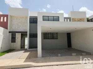 NEX-227947 - Casa en Venta, con 252 m2 de construcción en Praderas del Mayab, CP 97347, Yucatán.