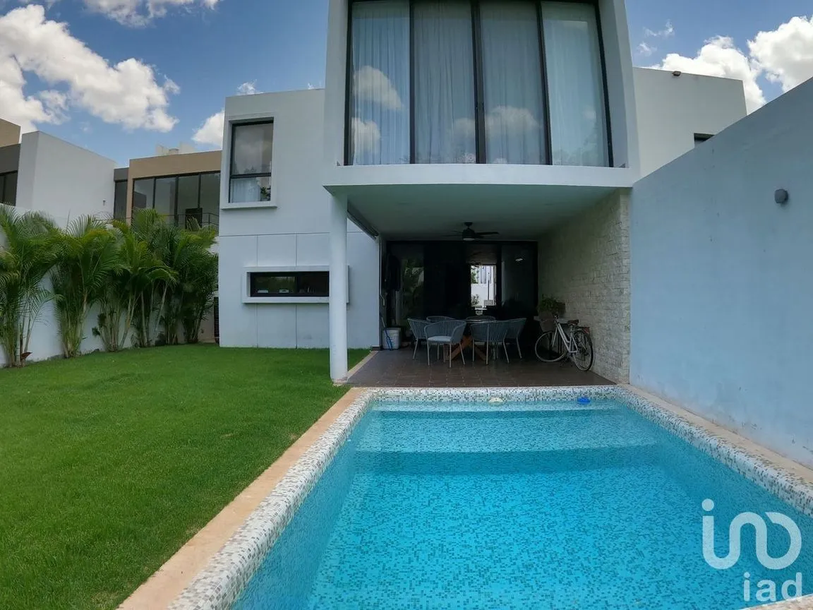 Casa en Venta en Cholul, Mérida, Yucatán | NEX-229306 | iad México | Foto 1 de 24