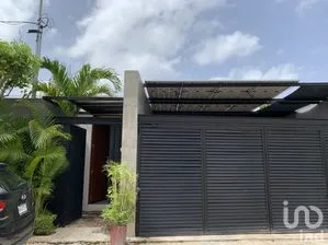 NEX-279815 - Casa en Venta, con 2 recamaras, con 3 baños, con 195 m2 de construcción.