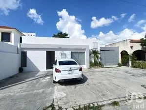 NEX-283029 - Oficina en Renta, con 160 m2 de construcción en México, CP 97125, Yucatán.