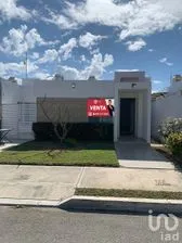 NEX-284930 - Casa en Venta, con 3 recamaras, con 2 baños, con 120 m2 de construcción en Caucel, CP 97314, Yucatán.