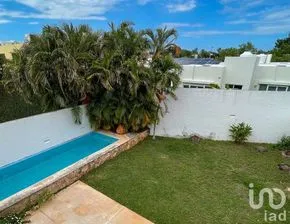 NEX-231875 - Casa en Venta, con 3 recamaras, con 3 baños, con 426 m2 de construcción en San Ramon Norte, CP 97117, Yucatán.