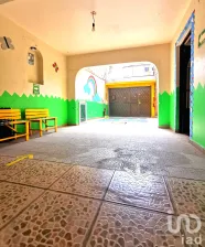 NEX-145871 - Casa en Venta, con 5 recamaras, con 3 baños, con 233 m2 de construcción.