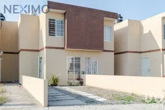 NEX-8972 - Casa en Venta, con 2 recamaras, con 1 baño, con 102 m2 de construcción en Las Vegas II, CP 94297, Veracruz de Ignacio de la Llave.