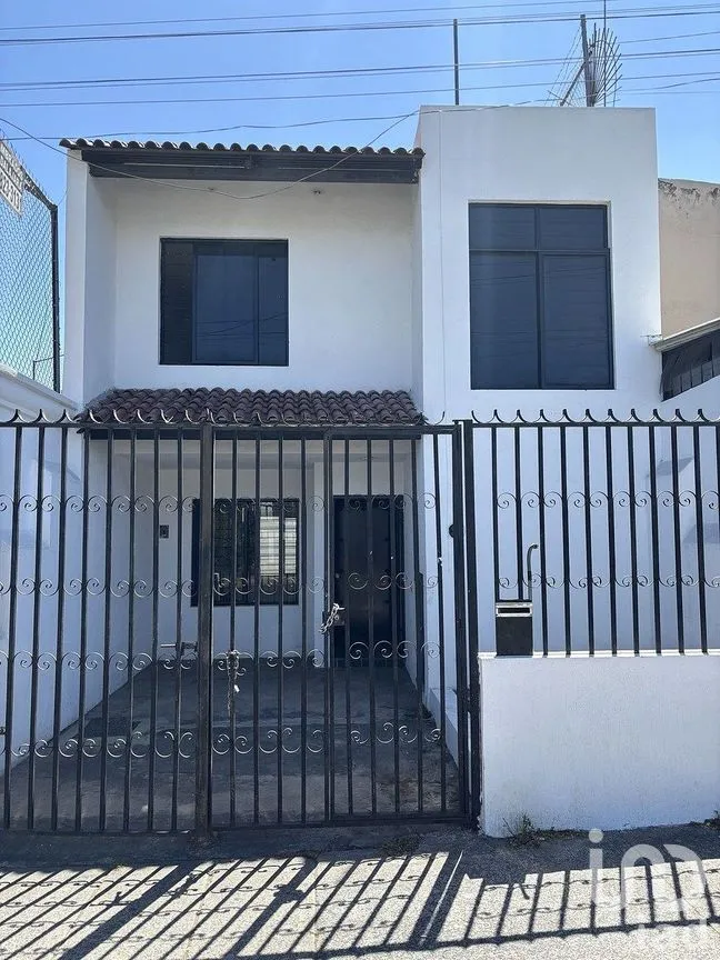Casa en Venta en Guadalupana Norte, Guadalajara, Jalisco | NEX-290449 | iad México | Foto 1 de 16