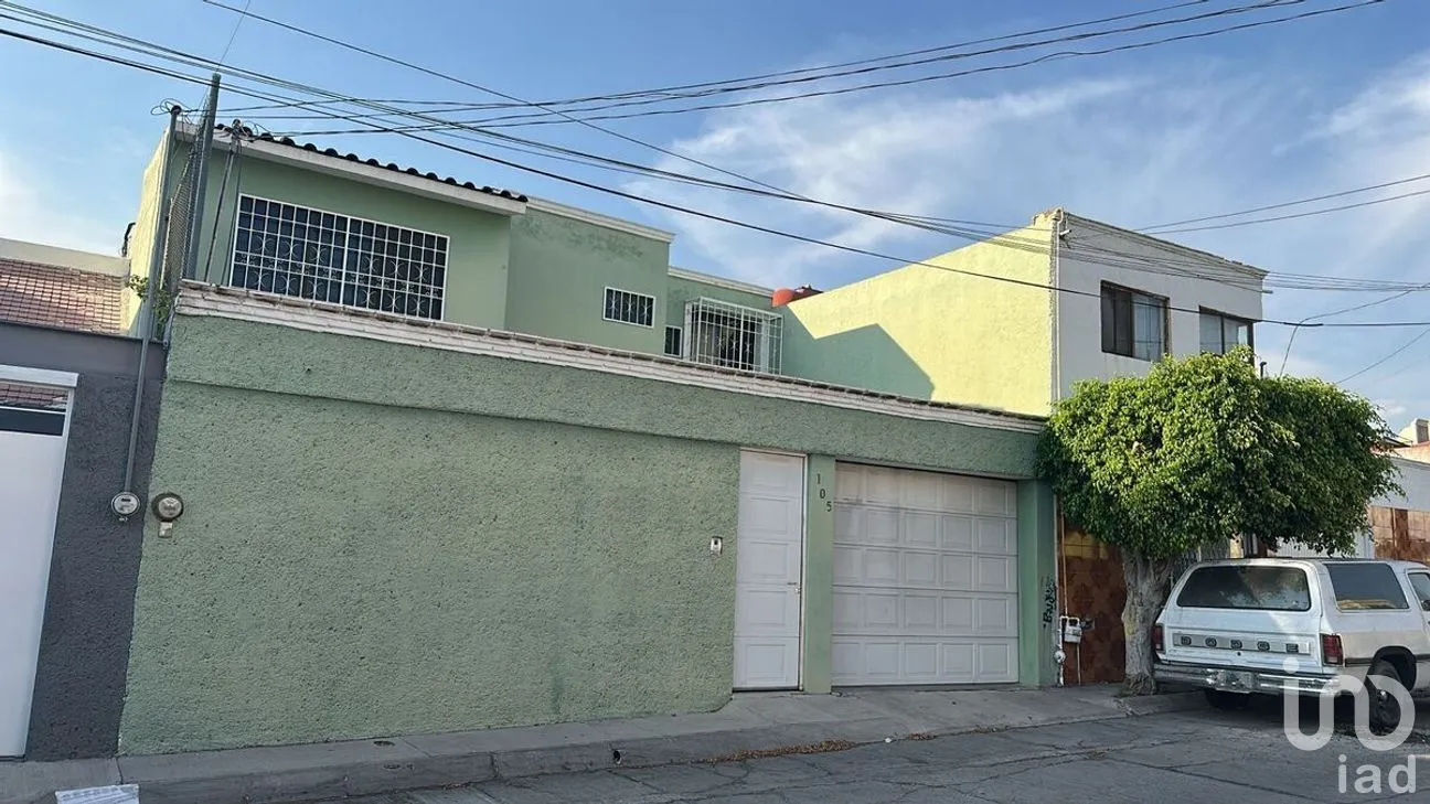 Casa en Renta en Prados del Mirador, Querétaro, Querétaro | NEX-278630 | iad México | Foto 1 de 23