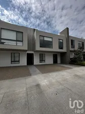 NEX-298986 - Departamento en Renta, con 3 recamaras, con 3 baños, con 141 m2 de construcción.